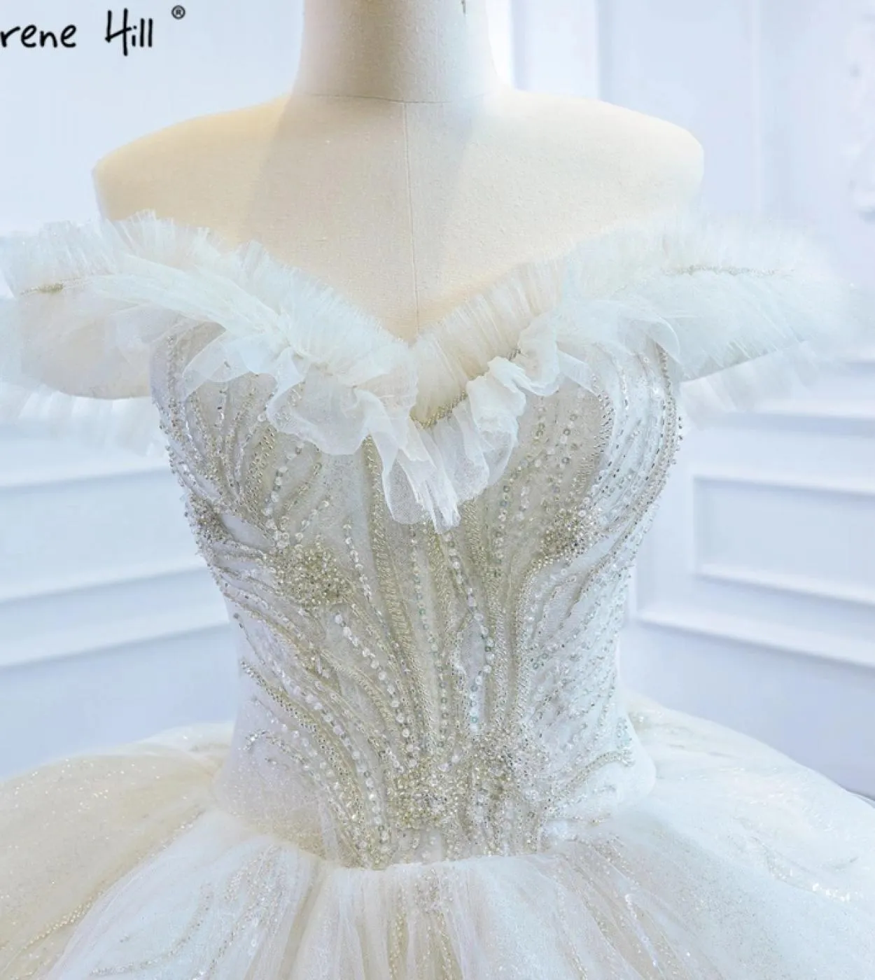 Abiti da sposa di lusso bianchi con spalle scoperte Abiti da sposa di fascia alta bordati a file Hm67185 Abiti da sposa su misur