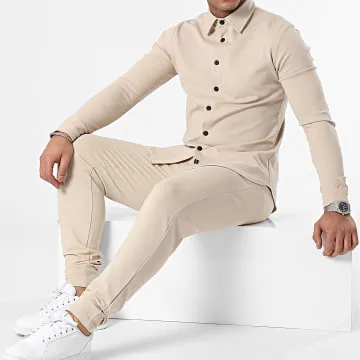 Set di pantaloni chino e camicia beige